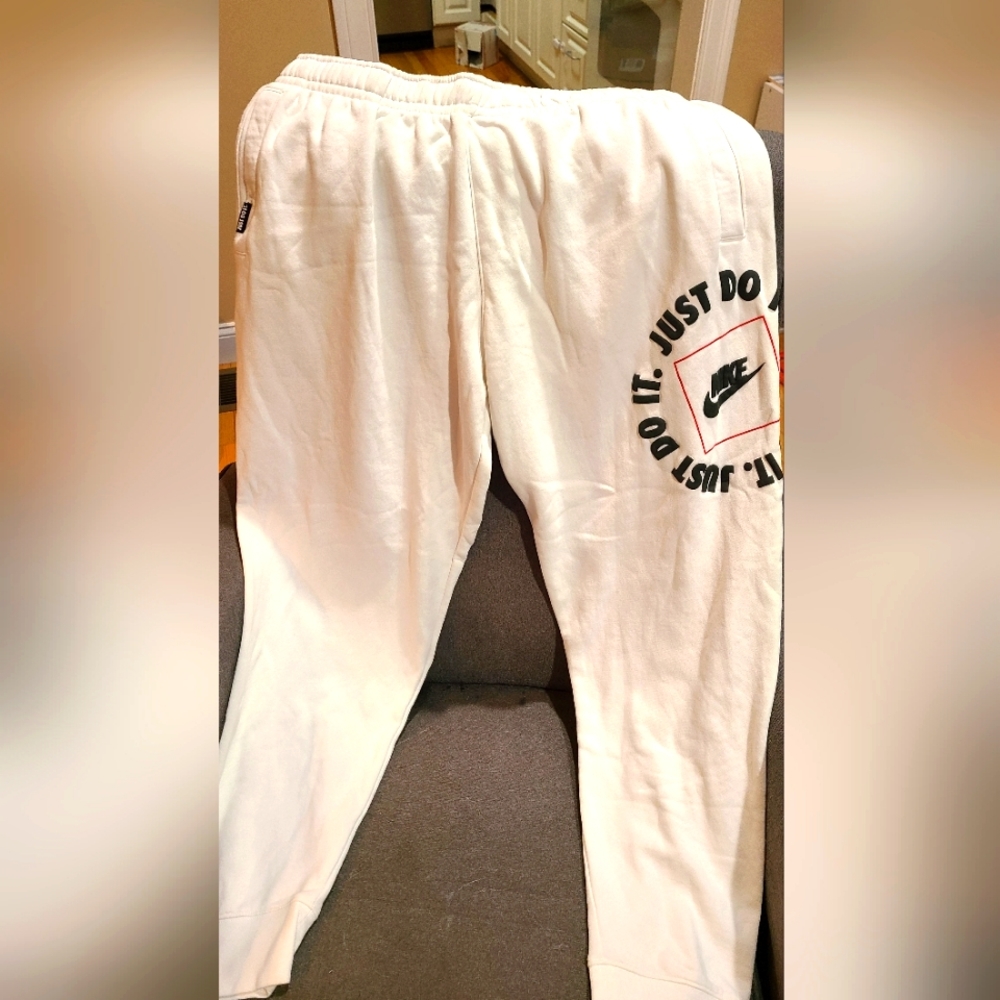 COPY - Nike white sweatpants